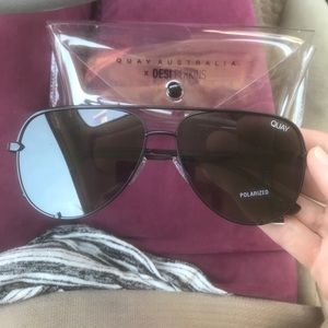 Quay polarized high key mini sunglasses.